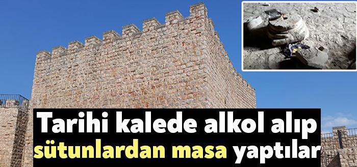 Restorasyonu geçtiğimiz yıllarda tamamlanan Hereke Kalesi'ne giren kimliği belirsiz şahıslar,