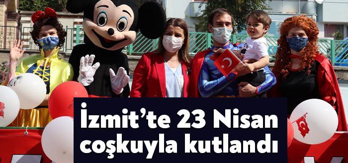 Pandemi nedeniyle bayramı evlerinde geçiren çocuklar için 23 Nisan’da konvoylarla