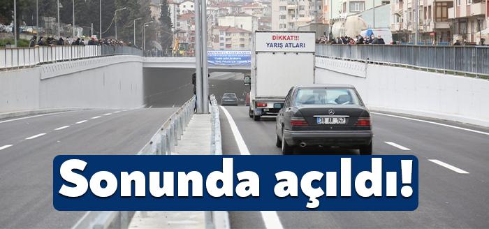 Tahir Büyükakın’ın yakından takip ettiği Karamürsel Kent Meydanı ve Kavşak