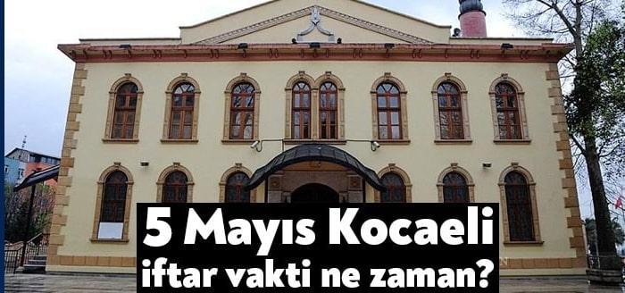 Ramazan ayında oruçlarını tutan ve akşam ezanının okunmasını bekleyen Kocaeli