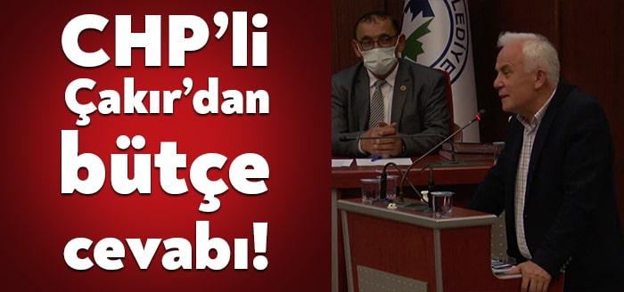 İzmit Belediye Meclisi'nde konuşan CHP'li Necat Çakır Ak Partili Hayrettin
