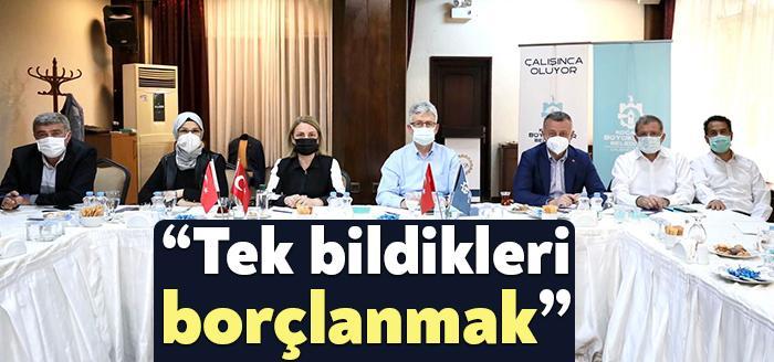 AK Parti Kocaeli İl Başkanı Mehmet Ellibeş, milletvekilleri ve Kocaeli