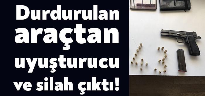 Kartepe'de durdurulan bir aracın içinde yapılan aramalarda tabanca ve uyuşturucu
