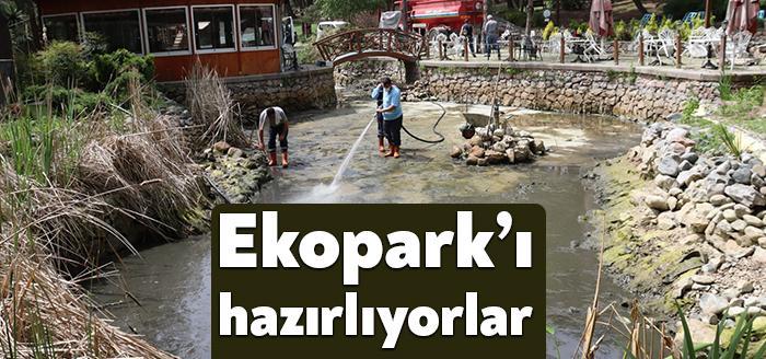Vatandaşların nefes alacağı bölgelerde düzenleme ve bakım çalışmaları yapan İzmit