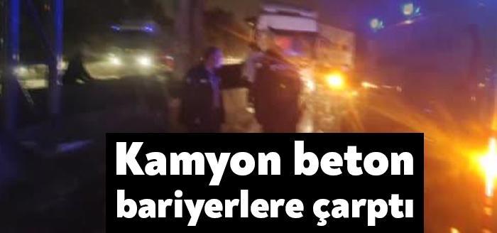 Kocaeli'nin İzmit ilçesi D-100 Karayolu'nda sürücüsünün direksiyon hakimiyetini kaybettiği harfiyle