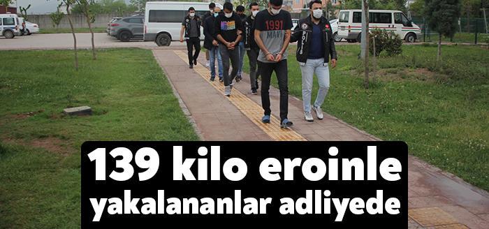 Kocaeli Emniyet Müdürlüğü ekipleri tarafından TEM otoyolunda durdurulan bir kamyonette