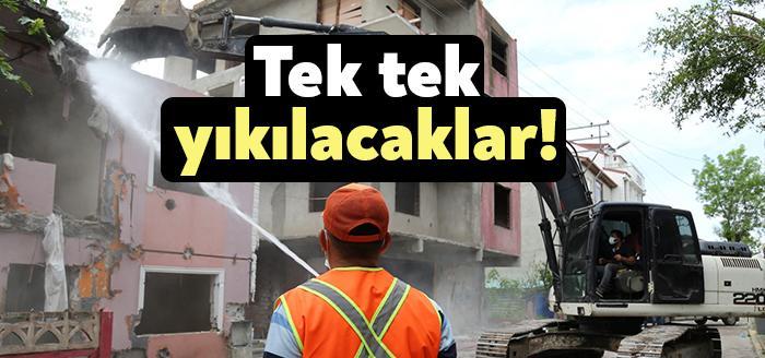 Kocaeli Büyükşehir Belediyesi, Körfez ilçesinde tespit edilen hasarlı binaların yıkımını