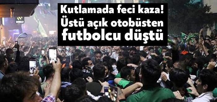 TFF 1. Lig''de üstü açık otobüs ile kutlama yapan Kocaelispor'da