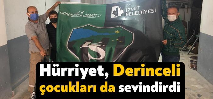 Derinceli çocukların mahallelerine Kocaelispor bayrağı isteğini kırmayan İzmit Belediye Başkanı