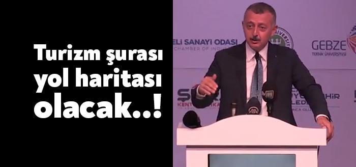 Turizm Şurası Toplantısı’nda konuşan Kocaeli Büyükşehir Belediye Başkanı Tahir Büyükakın,