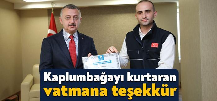 Kocaeli Büyükşehir Belediye Başkanı Doç. Dr. Tahir Büyükakın, tramvay hattındaki
