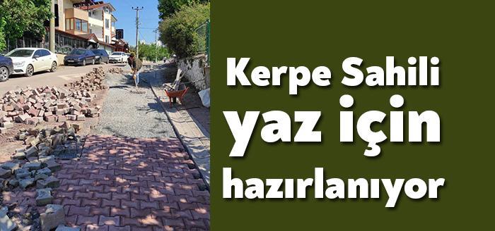 Kocaeli Büyükşehir Belediyesi tarafından Kandıra Kerpe Sahili’nin parke taşları yenileniyor.