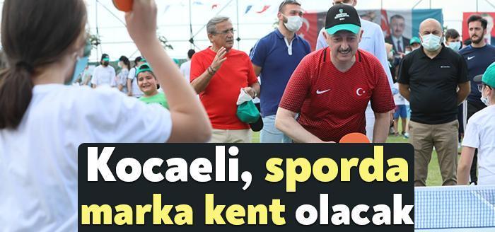 Tüm etkinliklerin ücretsiz olduğu şölen, Cumartesi gün boyu misafirlerini ağırladı.