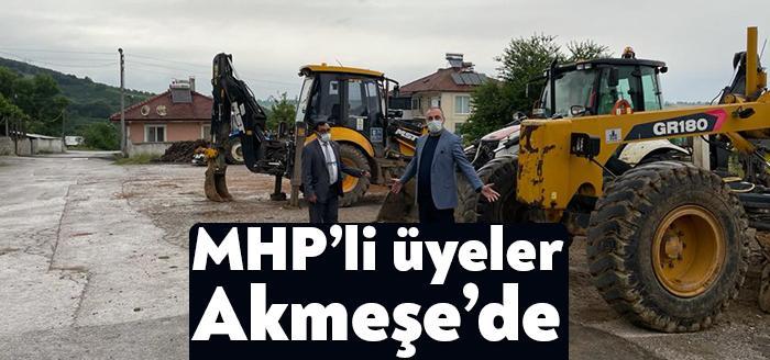 İzmit Belediye Meclisi’nin MHP’li üyeleri İlker Kazan ve Engin Duymaz,
