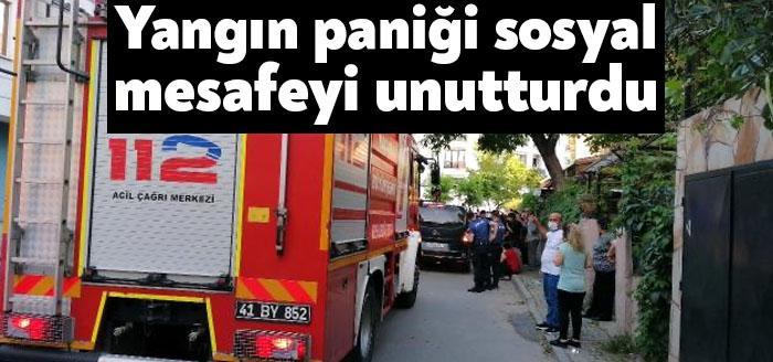 Yangın paniği sosyal mesafeyi unutturdu Mutfakta çıkan yangın paniğe sebep