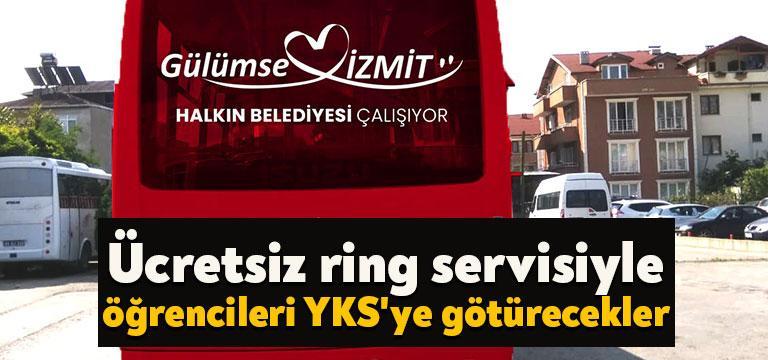 Sınavlara giren öğrencileri hiçbir zaman yalnız bırakmayarak İzmit’teki tüm okullarda