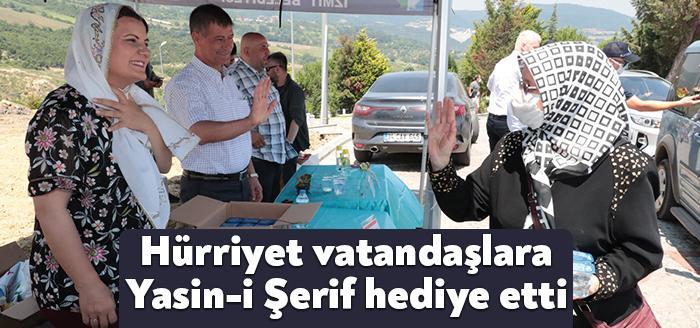 İzmit Belediye Başkanı Av. Fatma Kaplan Hürriyet, ilçe mezarlığında yakınlarını
