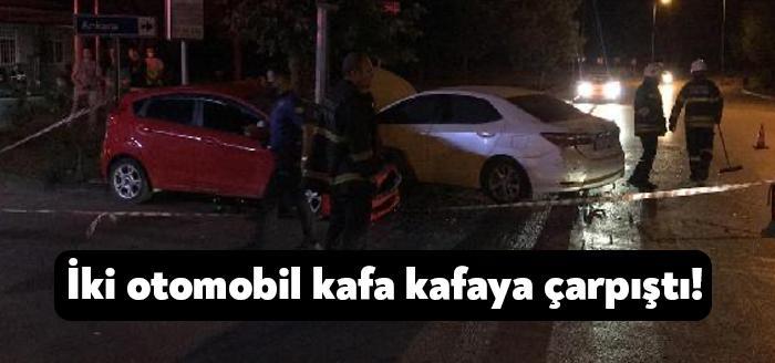Kocaeli'nin İzmit ilçesinde, kavşakta iki otomobilin çarpıştığı kazada 2'si çocuk