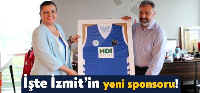 İzmit Belediyespor, Süper Lig'de mücadele eden kadın basketbol takımının 2021-2022