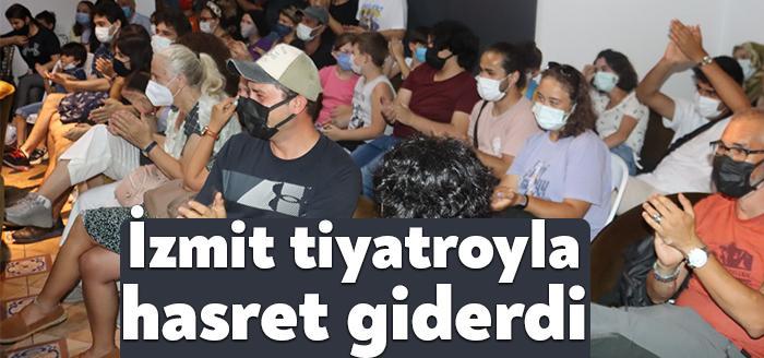 İzmit Belediyesinin pandemi koşulları sebebiyle uzun süredir sahnelerden uzak kalan