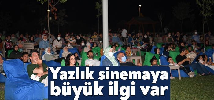 Kartepe Belediyesi, tarafından yeniden başlatılan Yazlık Sinema Günleri’nde Şampiyon filmi