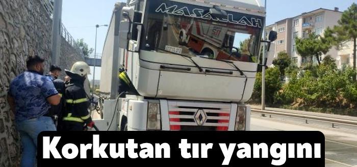 Kocaeli'nin Gölcük ilçesi D130 Karayolu'nda seyir halinde olan tırın motor