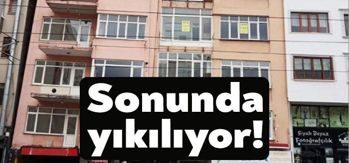 İzmit’te yamukluğu nedeniyle özellikle deprem yıldönümlerinde gündeme gelen Önder Apartmanı