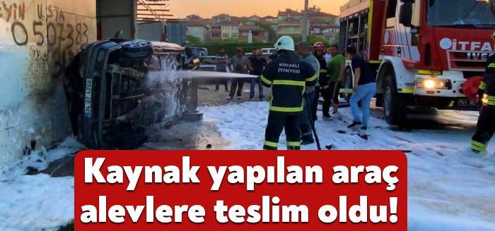 Kocaeli'nin Gebze ilçesinde tamir edilen otomobil bir anda alev alev