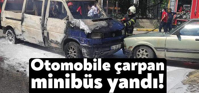 Kocaeli’nin Körfez ilçesinde park halindeyken freni boşalan minibüs, önündeki otomobile
