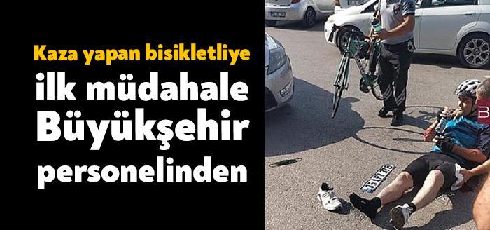 zmit ilçesi Sekapark girişinde otomobil ile bisikletli kaza yaptı. Yaşanan