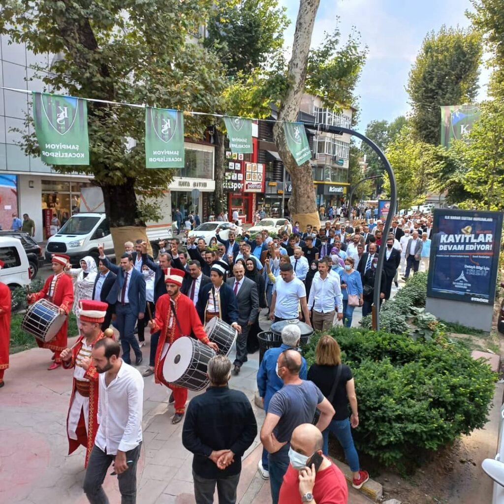 MHP Izmit yeniden Bismillah dedi Izmit Belediyesini alacagiz