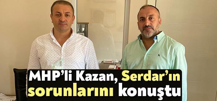 MHP İzmit Belediye Meclis Üyesi İlker Kazan, mahalle muhtarlarıyla istişarelerde