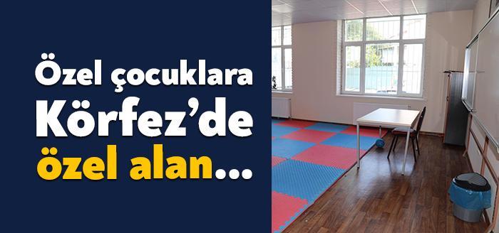 Körfez Belediye Başkanı Şener Söğüt, AK Parti Milletvekili Mehmet Akif