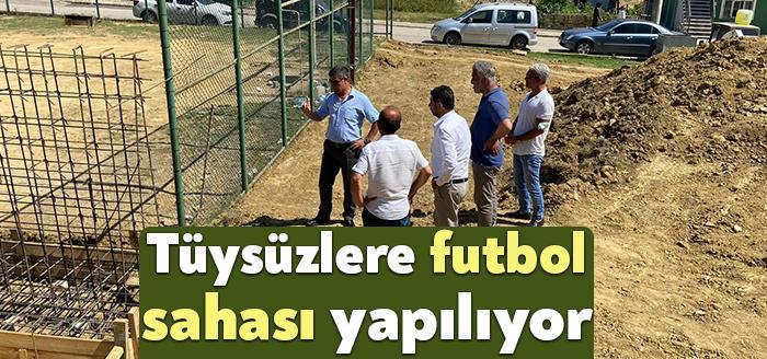 İzmit Belediye Başkan Yardımcısı Emirşah Torun, Tüysüzler Mahallesi Kayacık Sokak’ta