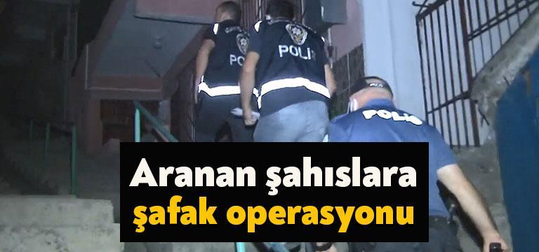 Kocaeli’de aranan suçlulara yönelik yapılan şafak operasyonunda 16 şahıs yakalandı