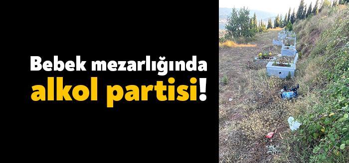 Kocaeli'nin Derince ilçesinde yer alan 17 Ağustos Deprem Şehitliği'nin bir