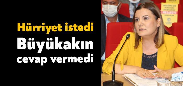 İzmit Belediye Başkanı Fatma Kaplan Hürriyet Büyükşehir toplantısında Başkan Büyükakın’a