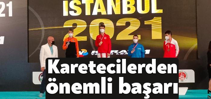 Kocaeli Haber -Kocaeli’nin sporcu fabrikası Kağıtspor’un genç yetenekleri kürsüde boy