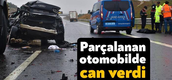 Kocaeli'nin Derince ilçesinde yağış sebebiyle direksiyon hakimiyetini kaybeden sürücünün kullandığı