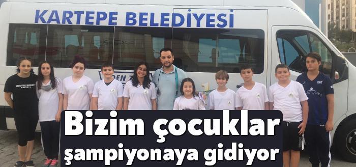 Kartepe Belediyespor Kulübü baş antrenörü Cihangir Akgün ve Hazar Saraç