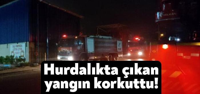 Kocaeli'nin Çayırova ilçesinde bulunan bir hurdalıkta çıkan yangın, itfaiye ekipleri
