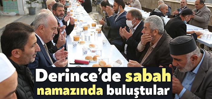 Kocaeli Haber- Derince Belediyesi ve Derince İlçe Müftülüğü’nün düzenlediği sabah