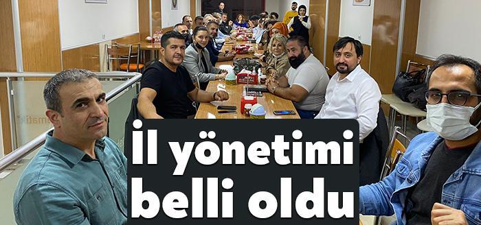 Gelecek Partisi Kocaeli İl Başkanı Serap Çakır yönetim kurulu üyeleriyle