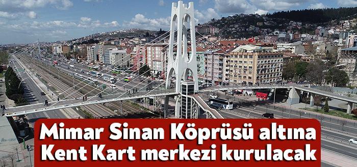 İzmit Mimar Sinan Yaya Üst Geçidi’nin sahil yönündeki ayağında inşa