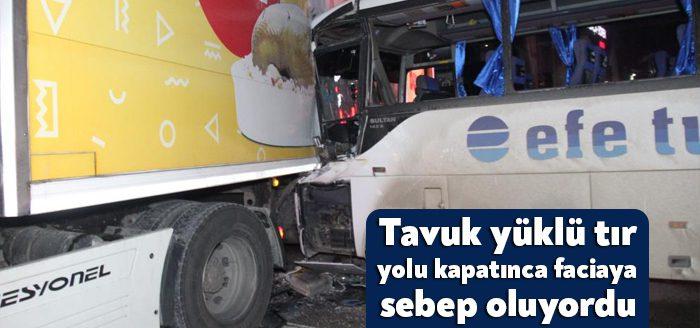 Kocaeli Haber - Kocaeli’de tavuk yüklü tır, yükünü boşaltmak için