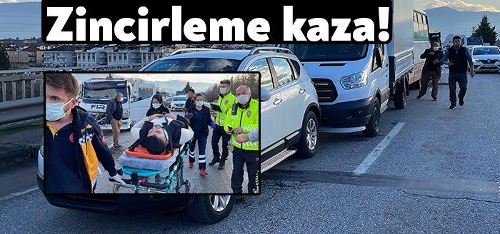 Kocaeli'nin Kartepe ilçesinde biri minibüs olmak üzere toplam 4 araç