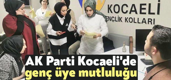 AK Parti Kocaeli Gençlik Kollarında yılın son ayında adeta üye