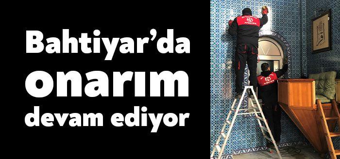 Yangında hasar gören İzmit Cedit Mahallesi’ndeki Bahtiyar Camii’nin onarım çalışmaları,