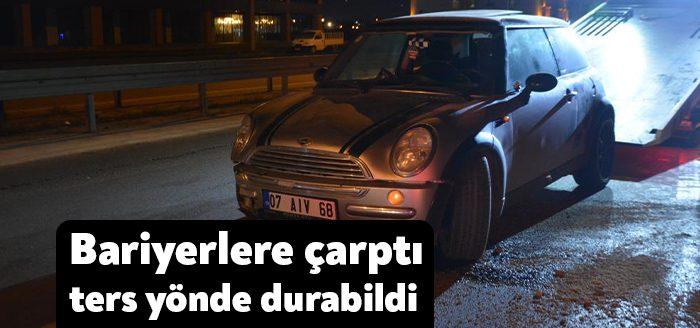 Kocaeli'nin İzmit ilçesinde kaygan yolda direksiyon hakimiyetini kaybeden sürücü bariyerlere