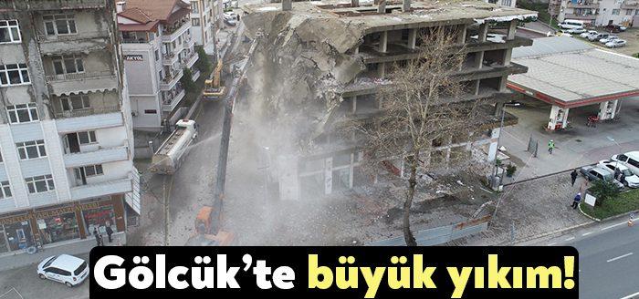 Gölcük genelinde onarım ve güçlendirmesi yapılmayan orta hasarlı binalar ile